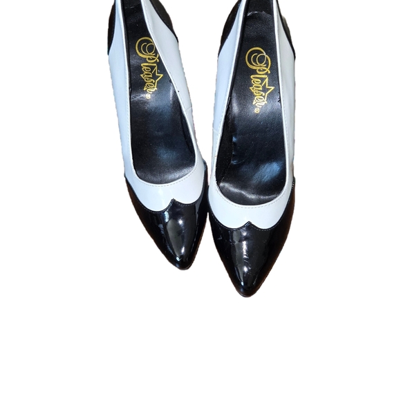 Costume Spectator Pumps - Picture 2 of 4